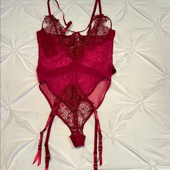 Red Lace Teddy - Picture 2 of 4